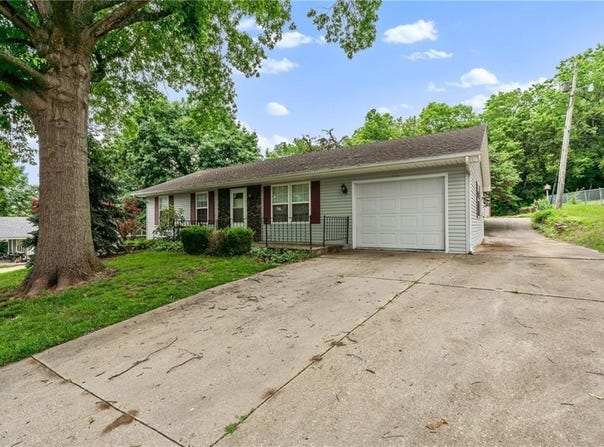 602 N Westview Drive, Richmond, MO 64085
