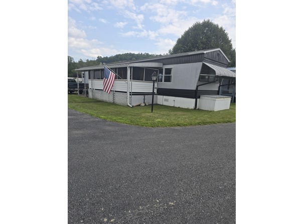 702 Maplewood Drive, Altoona, PA 16601