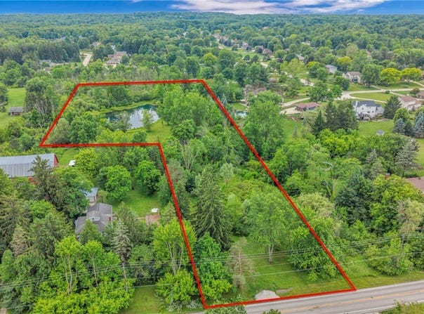 Boston Road, Hinckley, OH 44233
