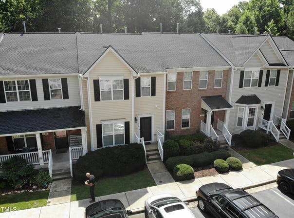 335 Anterbury Drive, Apex, NC 27502