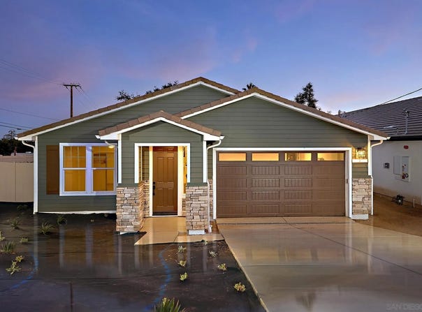 2 W Pine St, Altadena, CA 91001