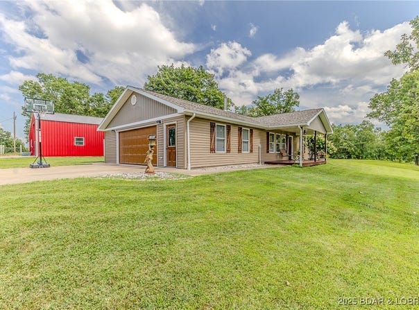178 Hicks Pond Circle, Roach, MO 65787