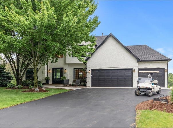 2624 Lakeview Drive, Shakopee, MN 55379