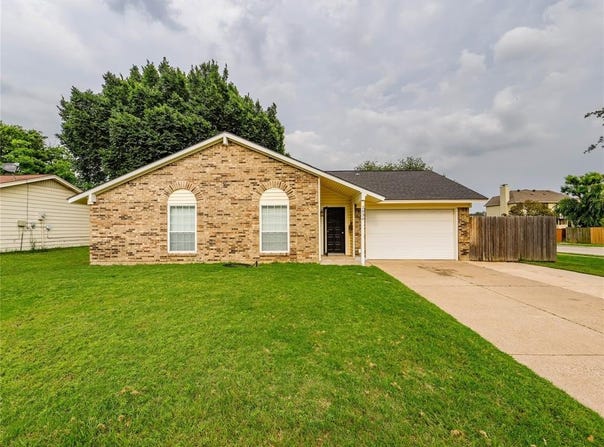2036 Pearl Lane, Irving, TX 75060