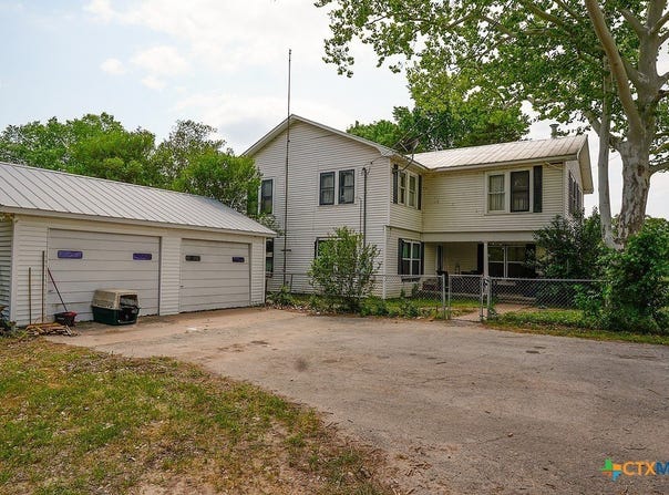 1688 E State Highway 71, La Grange, TX 78945