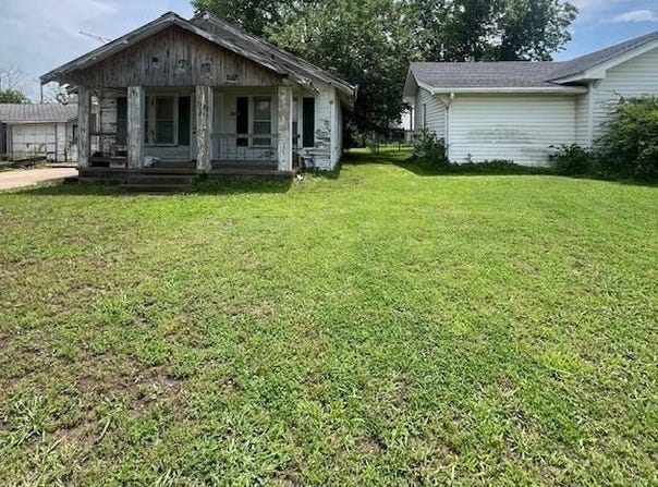 1139 E 2nd Street, Cushing, OK 74023