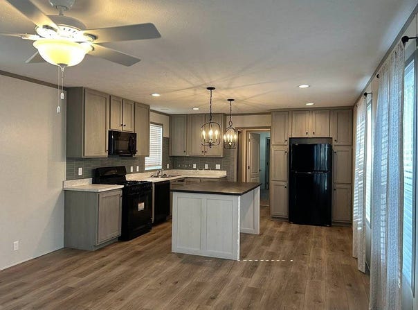 108 Woodmoor Court, Leavenworth, KS 66048