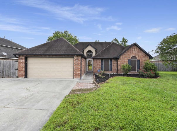 36000 Houmas House Ave, Denham Springs, LA 70706