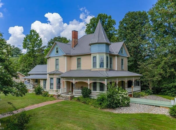 206 N Brook Street, Wilkesboro, NC 28697