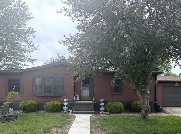 10 Maple Ridge, Manteno, IL 60950