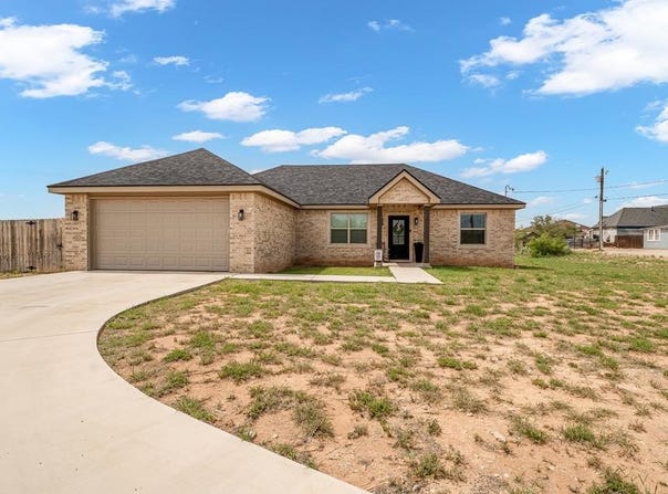 406 W 9th St, Big Spring, TX 79720