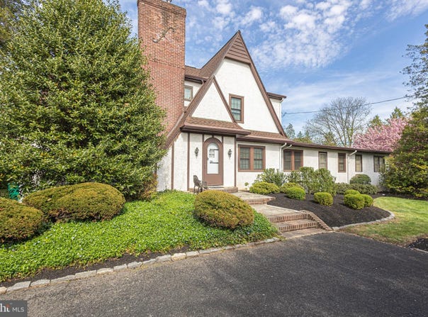 1802 YARDLEY MORRISVILLE ROAD, YARDLEY, PA 19067