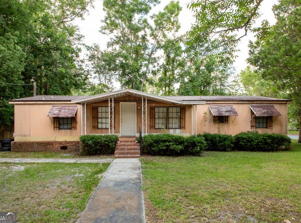 1500 Georgia, Waycross, GA 31503