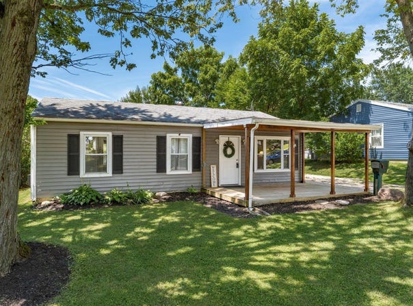 380 Hillview Drive, Johnstown, OH 43031