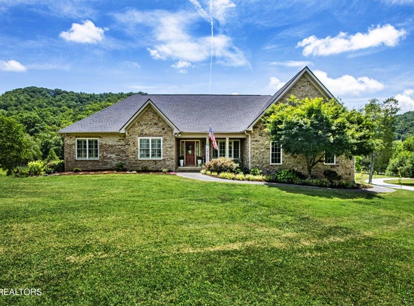 9436 Naff Rd, Heiskell, TN 37754