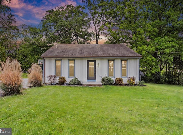 298 LAKE MEADE DRIVE, EAST BERLIN, PA 17316