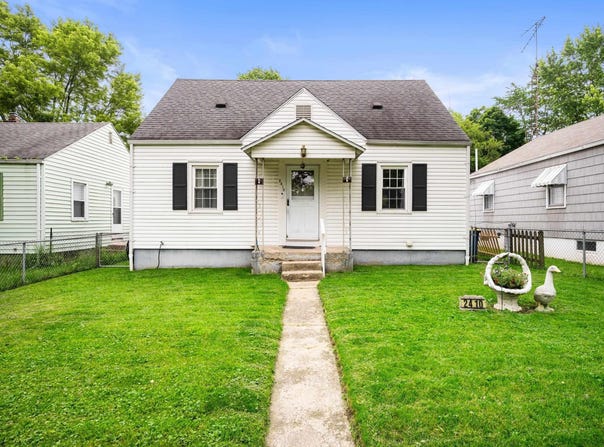 2410 S Ebright Street, Muncie, IN 47302