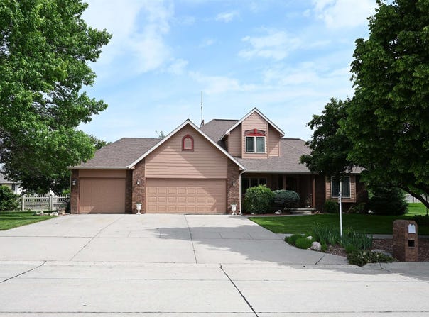 2116 Fairview Dr., Norfolk, NE 68701