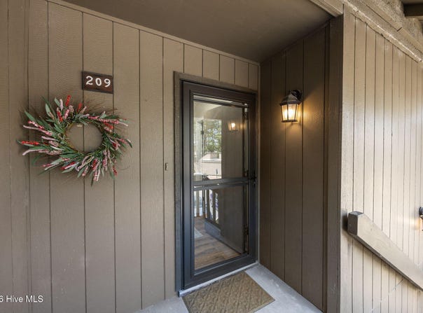 10 Pine Tree Road, Pinehurst, NC 28374