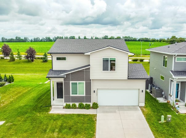 4669 171st Street, Urbandale, IA 50323