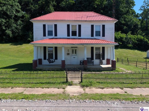 208 W Houston Street, Cloverport, KY 40111