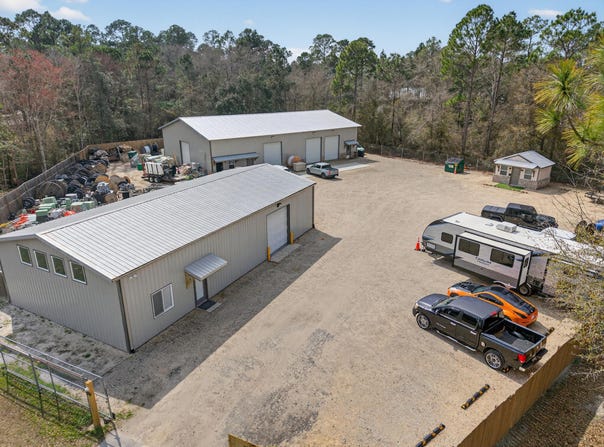 60 McDaniels Fishcamp Road, Freeport, FL 32439