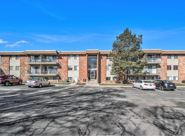 734 W Kilgore Road, Kalamazoo, MI 49008