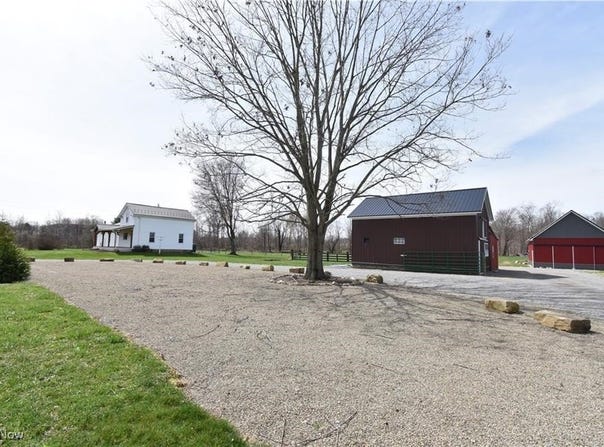 7833 Pymatuning Lake Road, Williamsfield, OH 44093