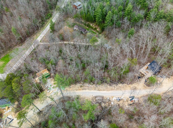 Middle Ridge Road lot: 15, Campton, KY 41301