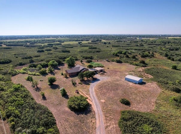 17458 E 1230 Road, Erick, OK 73645