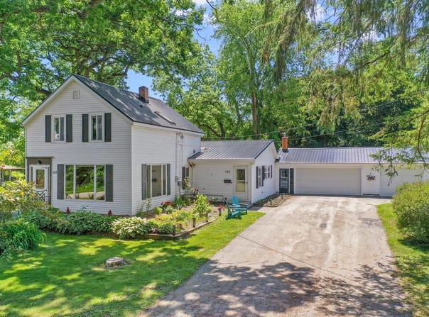 105 E CLARK Street, WEYAUWEGA, WI 54983-9370