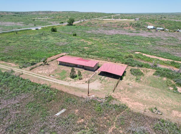 27100 RM 1061, Valle de Oro, TX 79010