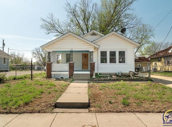 109 NE Burgess AVE, Topeka, KS 66608