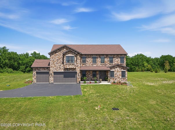 130 Longenbach Avenue N, Nazareth, PA 18064