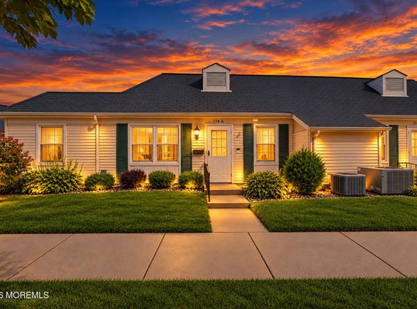 174 Portland Lane, Monroe Twp, NJ 08831