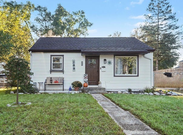 232 N Woodlawn Avenue, Battle Creek, MI 49037