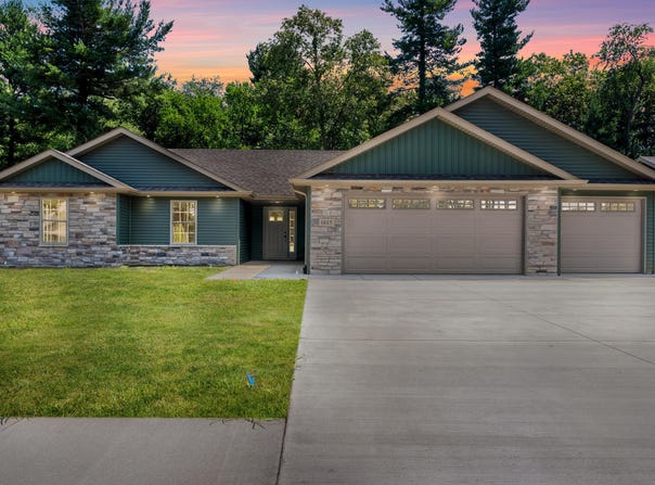 1615 Elderberry Street SE, DeMotte, IN 46310
