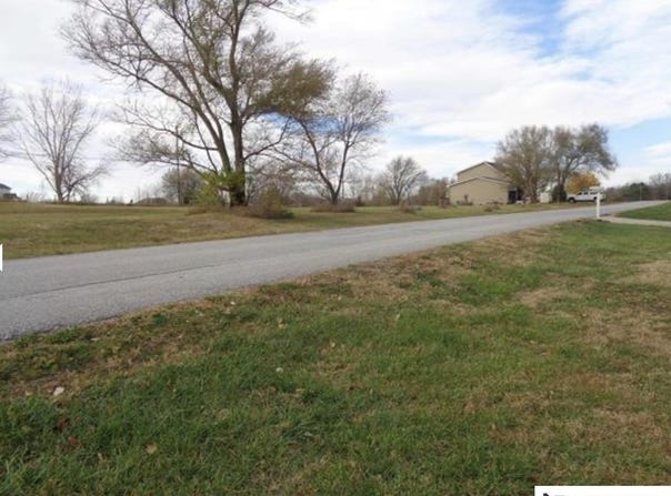 1928 Beaver Lake Boulevard, Plattsmouth, NE 68048