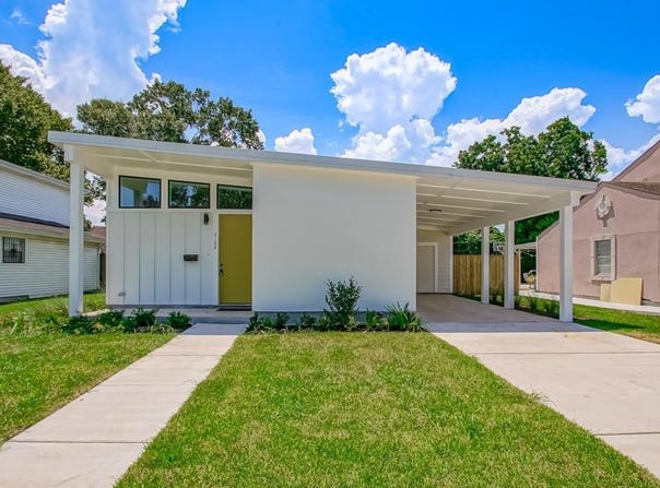 1032 PIN OAK Drive, Terrytown, LA 70056