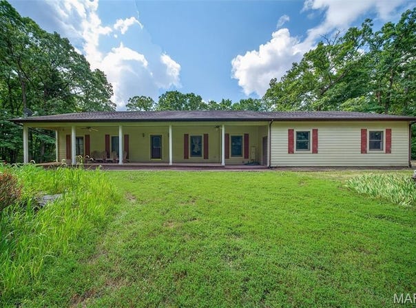 1074 Boone Woods Trail, Augusta, MO 63332