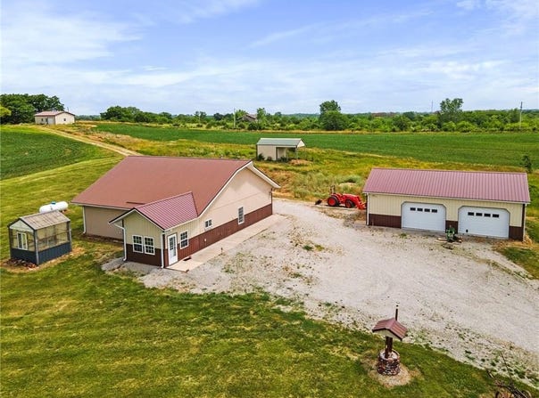 26442 117th Street, Winston, MO 64689