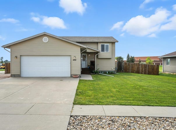 493 EISENHOWER LN, Box Elder, SD 57719