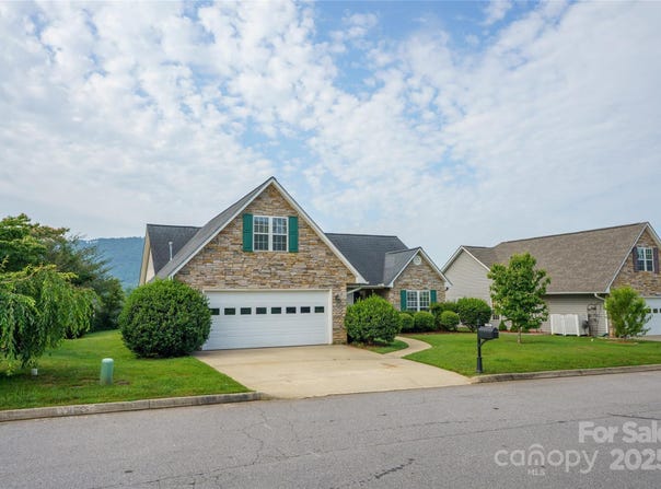 34 Dove Hollow Road, Fletcher, NC 28732