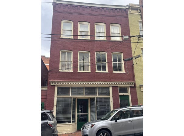 5 E FREDERICK ST, STAUNTON, VA 24401