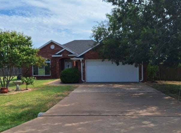 7 NW Havenshire Circle, Lawton, OK 73505