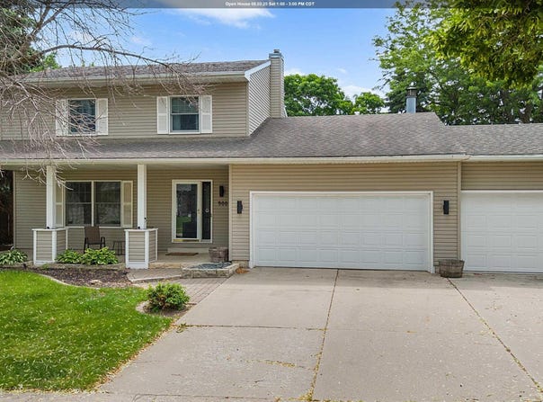 900 Knollwood Lane, Mason City, IA 50401