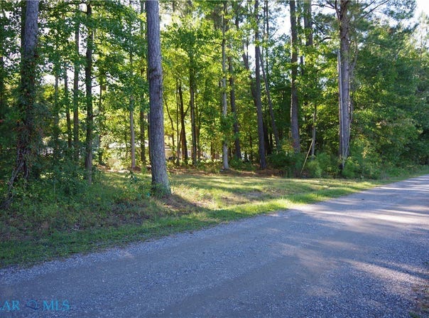 200 Chesapeake Street, Reedville, VA 22539