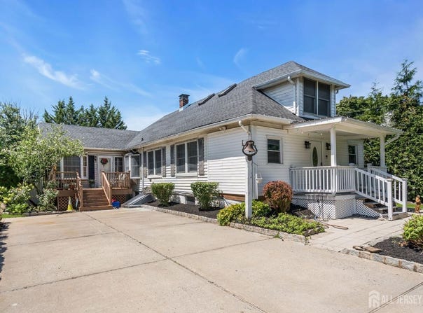 133 Summerhill Road, Spotswood, NJ 08884