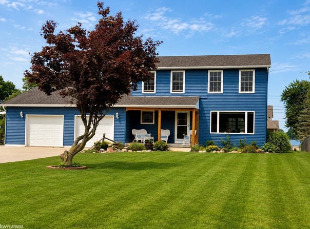 5901 Urban Drive, East China, MI 48054