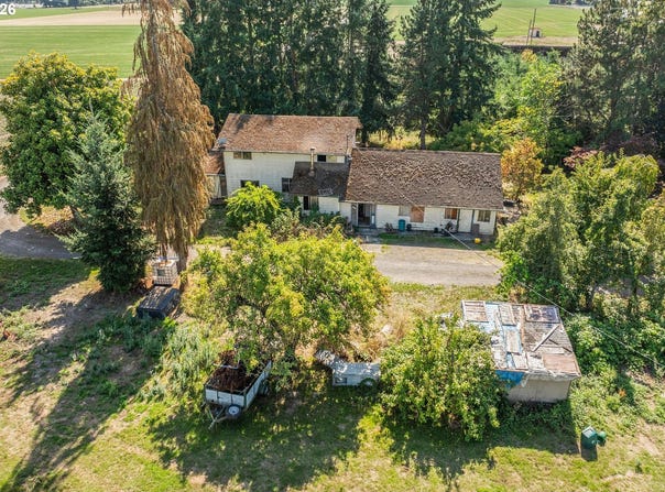 31601 S YODER Rd, Hubbard, OR 97032
